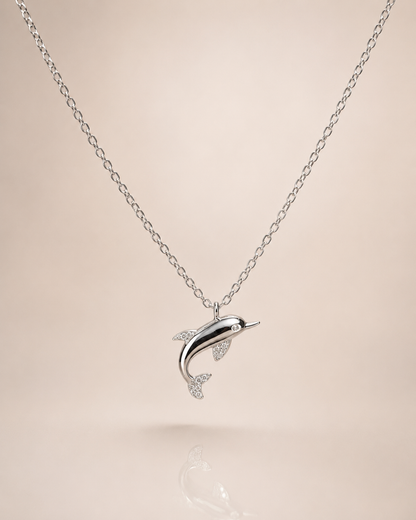 Dolphin Chain Pendant – Elegant Ocean Inspired Jewelry
