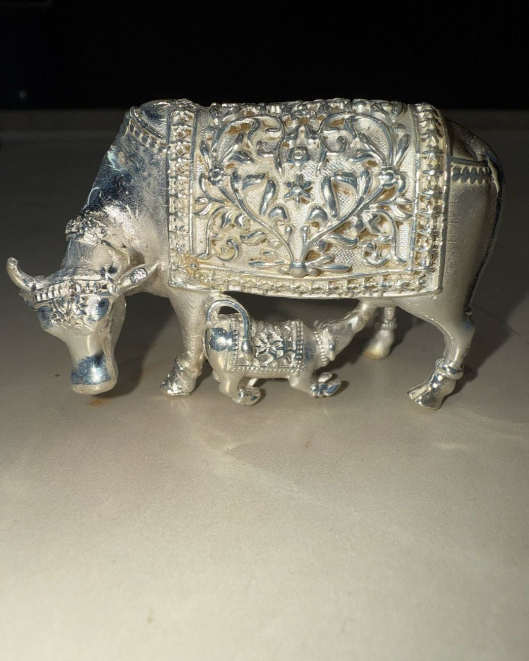 Pure 99% Silver Kamdhenu Cow and Calf Idol – Sacred Vastu Figurine for Home, Office & Gifting