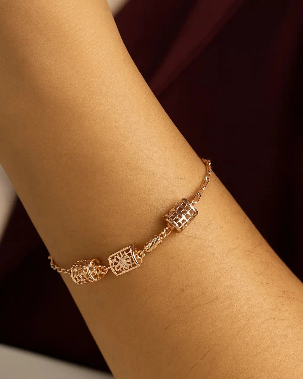 Modern Gleam Cylindric Charm Bracelet