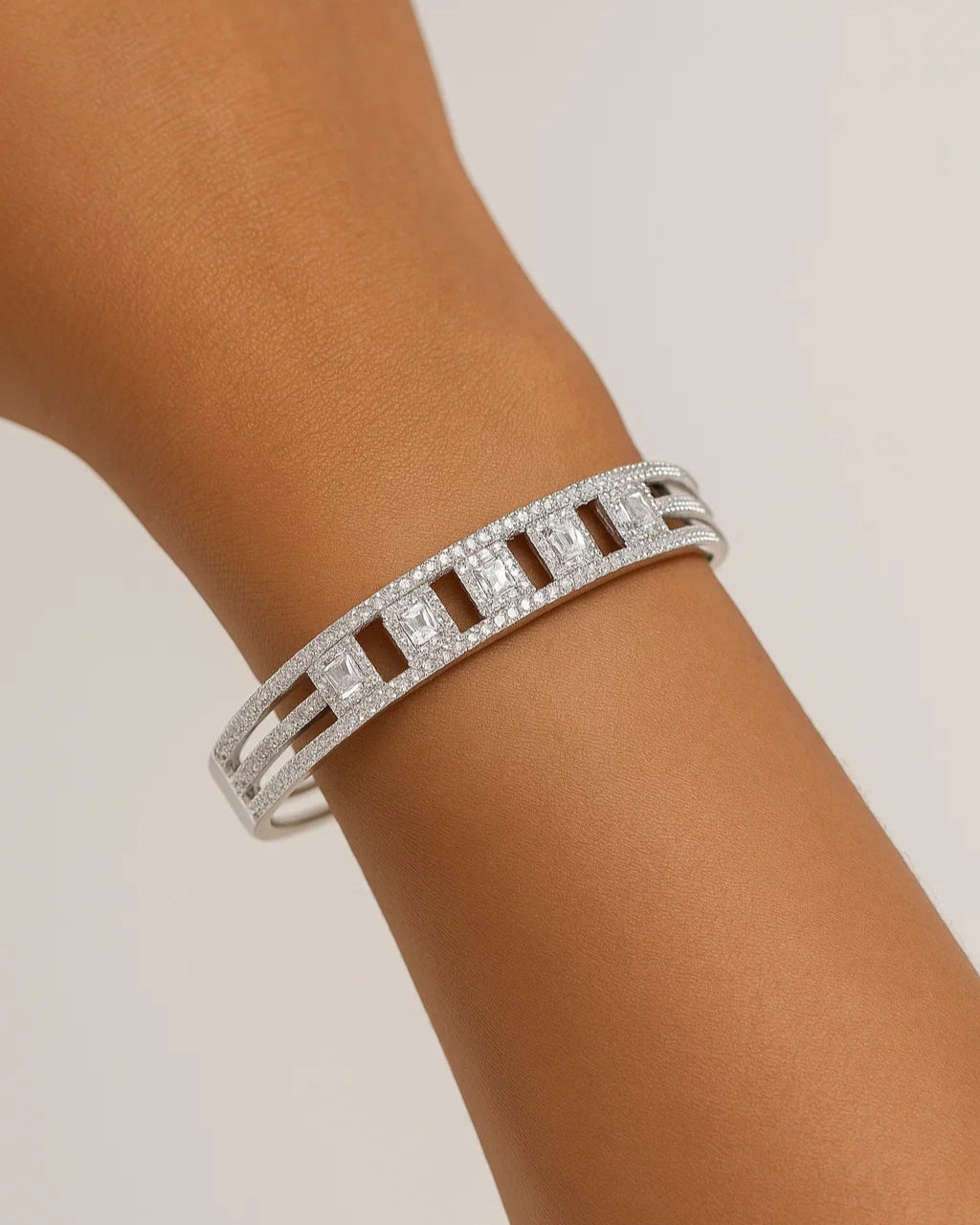 silver bracelet​ for women online