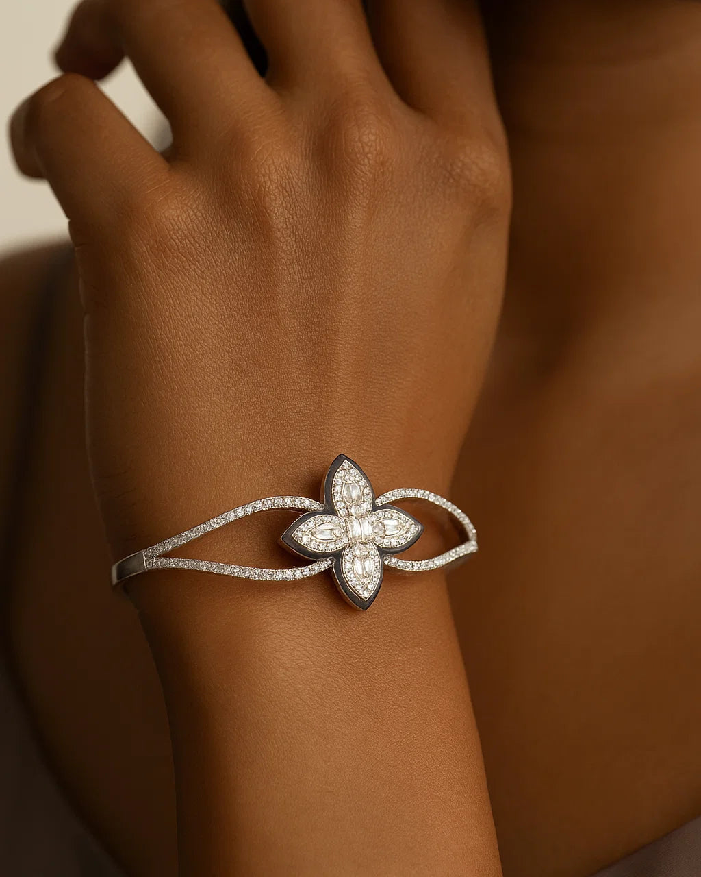 silver bracelet​ for women online