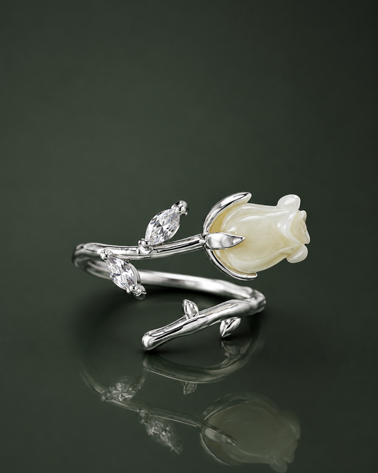 925 sterling silver adjustable ring with mother-of-pearl flower and CZ leaves
